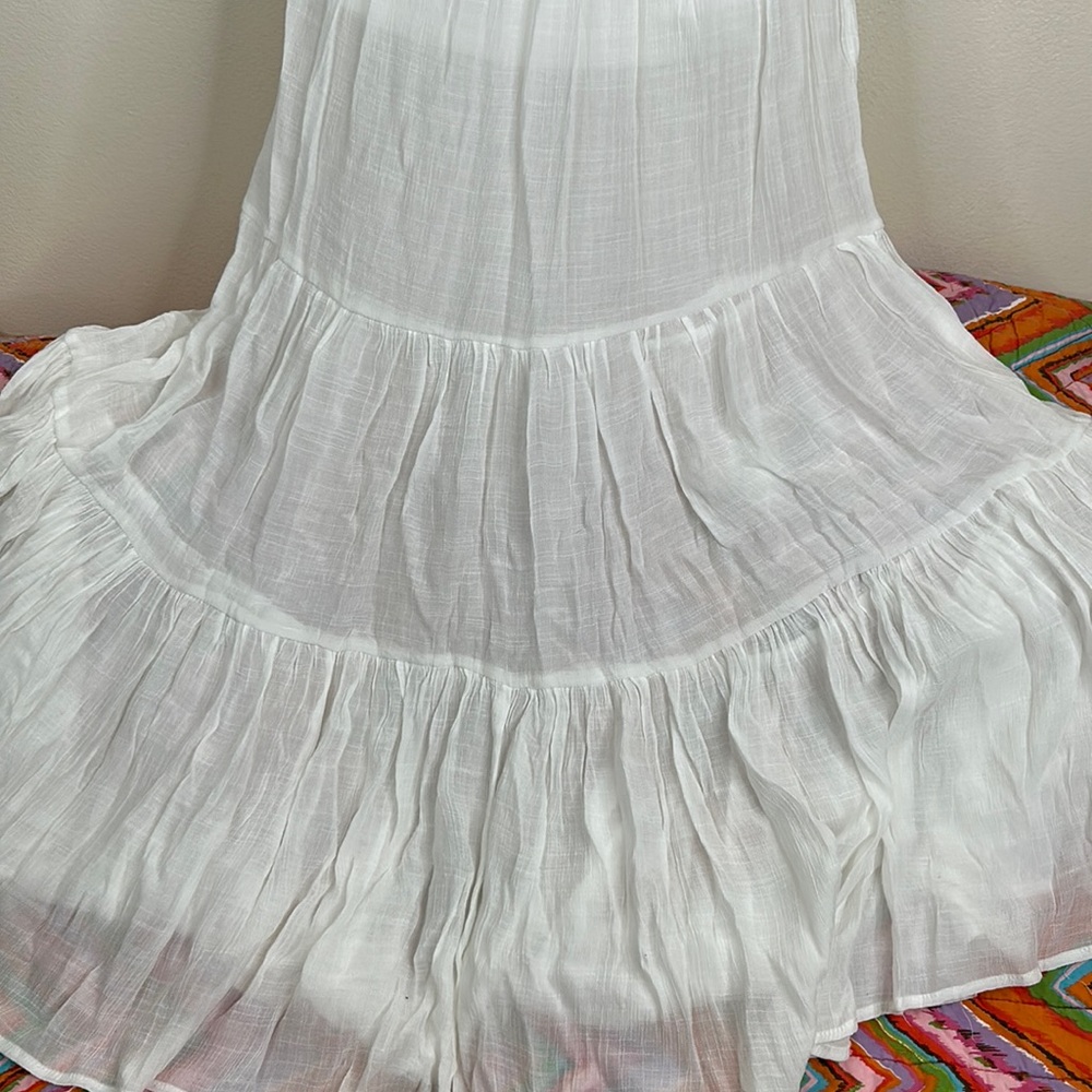 Share Max, mid sleeve off the shoulder white dress